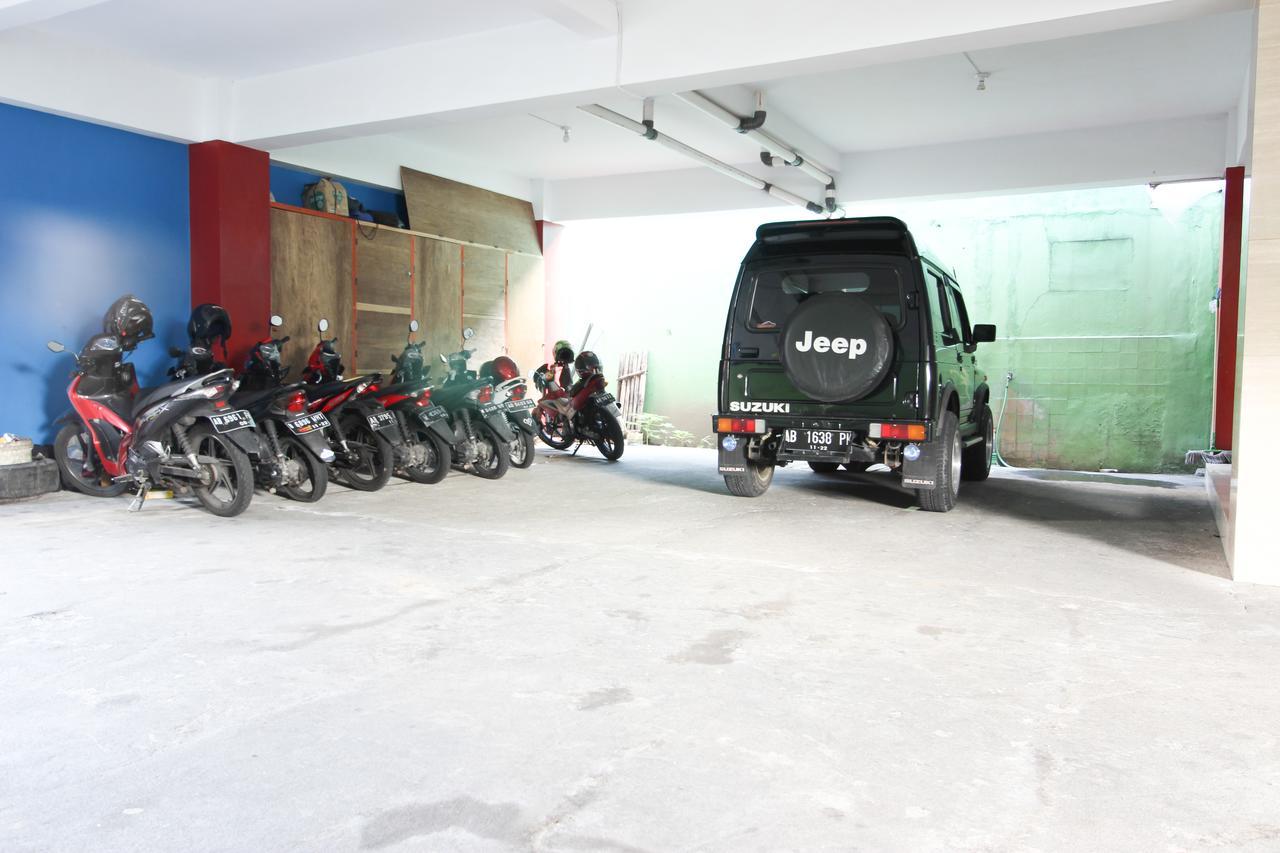 Reddoorz Plus Near Lippo Plaza Jogjakarta Yogyakarta Ngoại thất bức ảnh