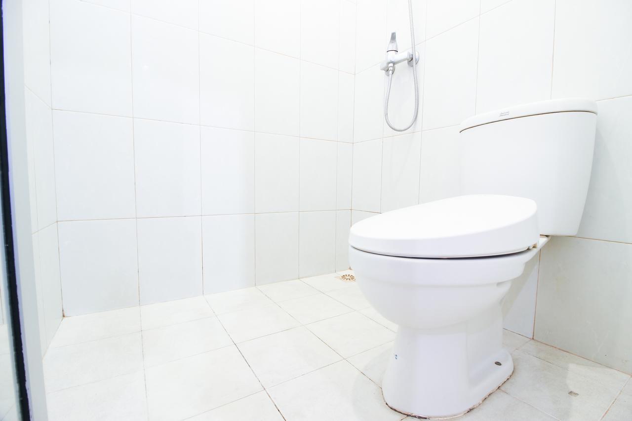 Reddoorz Plus Near Lippo Plaza Jogjakarta Yogyakarta Ngoại thất bức ảnh